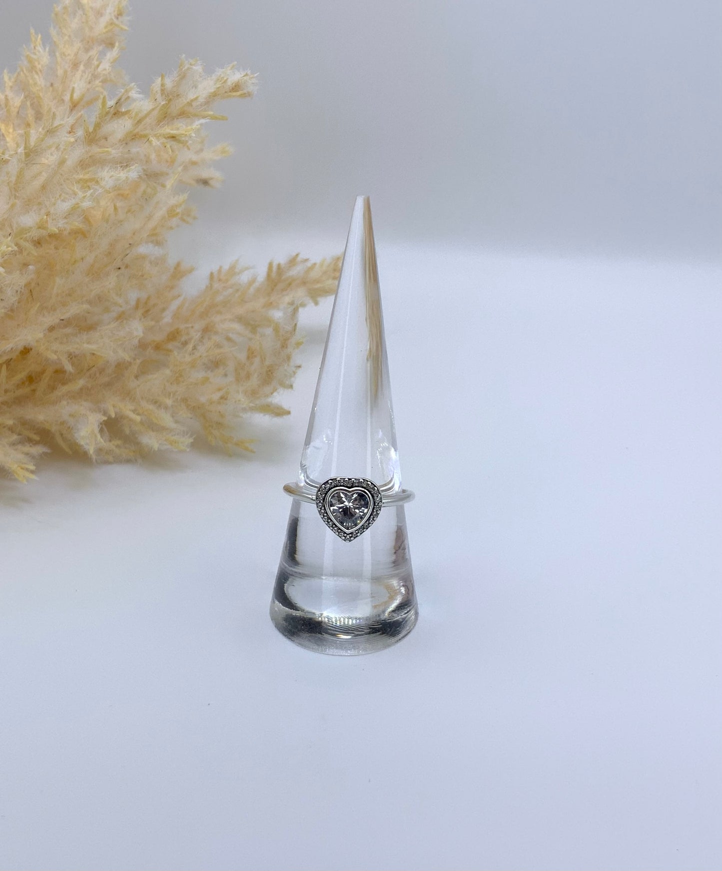 Evelyn Ring Heart