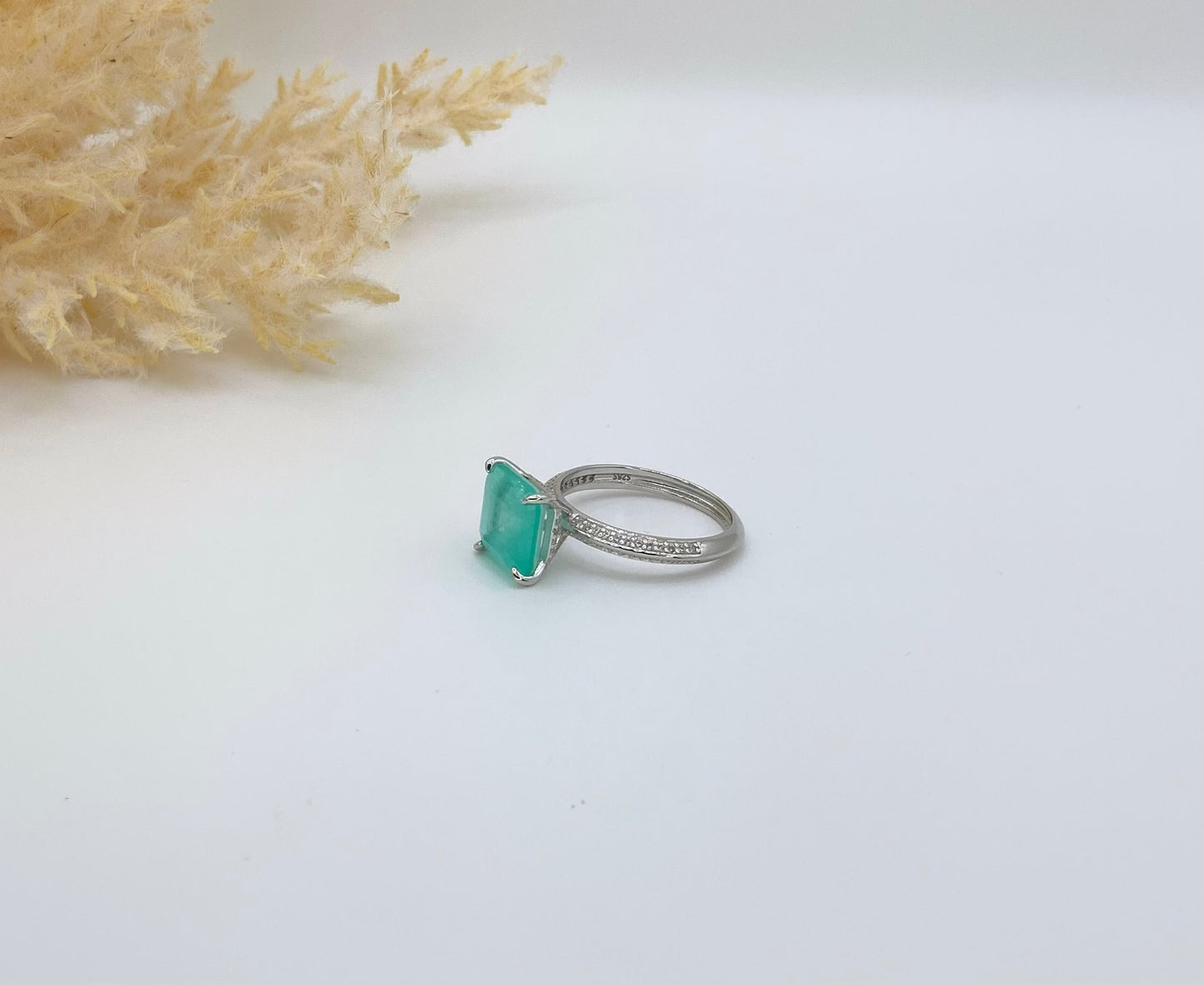 Angela Ring