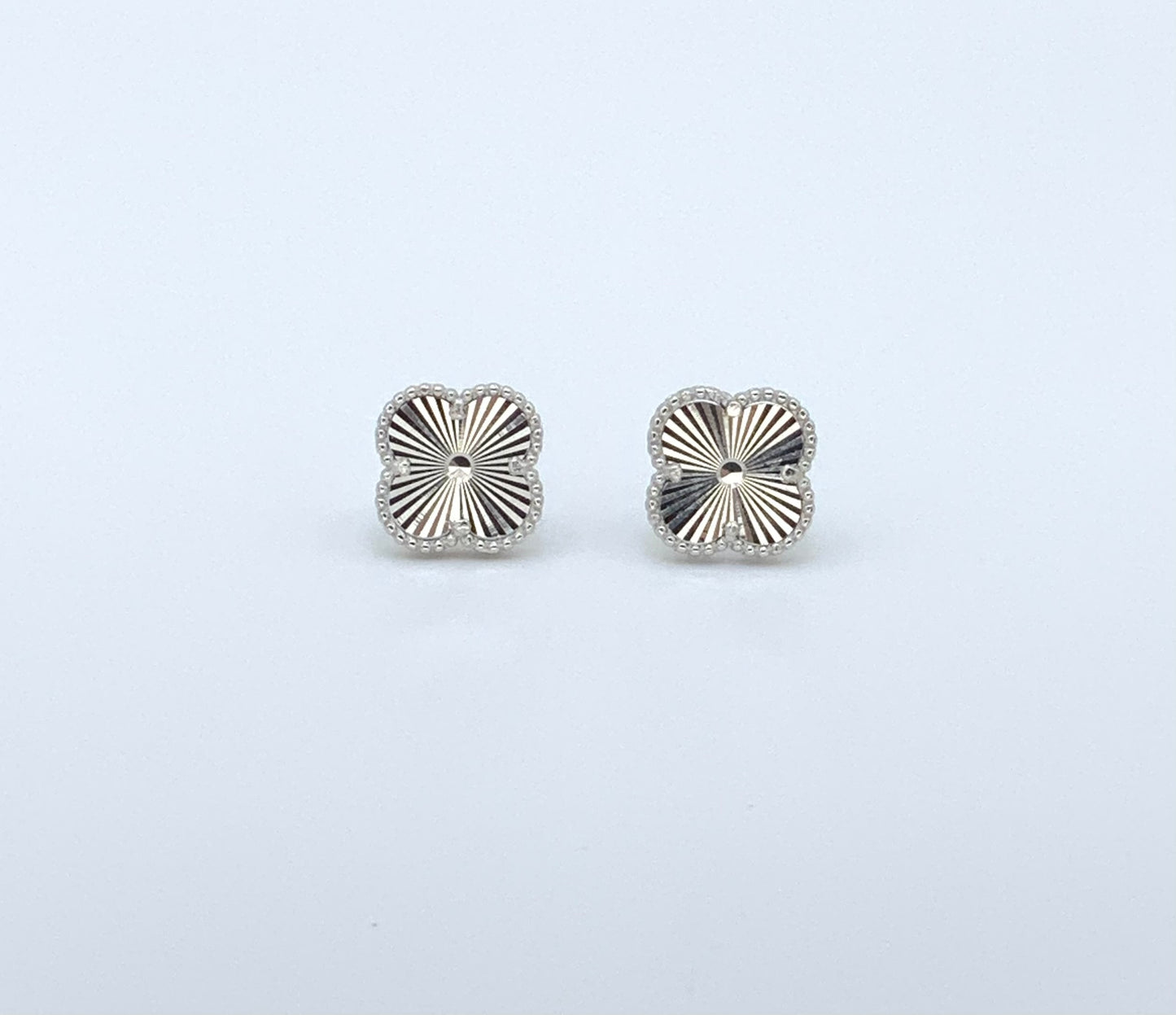 Trebol Stud Earrimg Large
