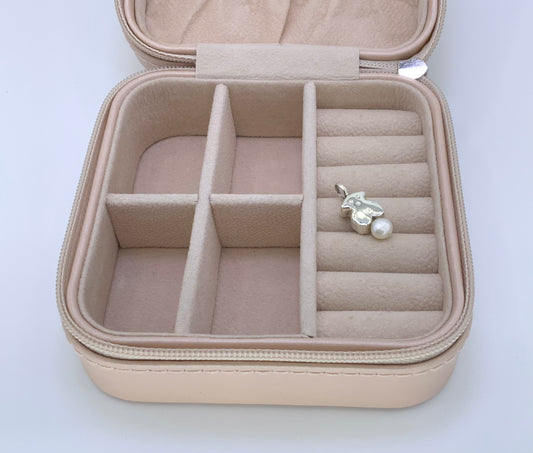 Bear with Pearl Pendant Sterling Silver 925