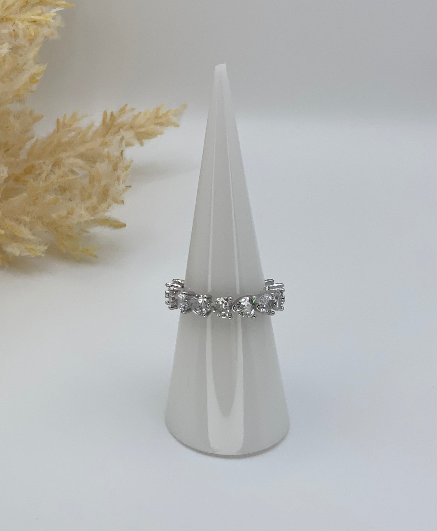 Fanny Hearts Ring
