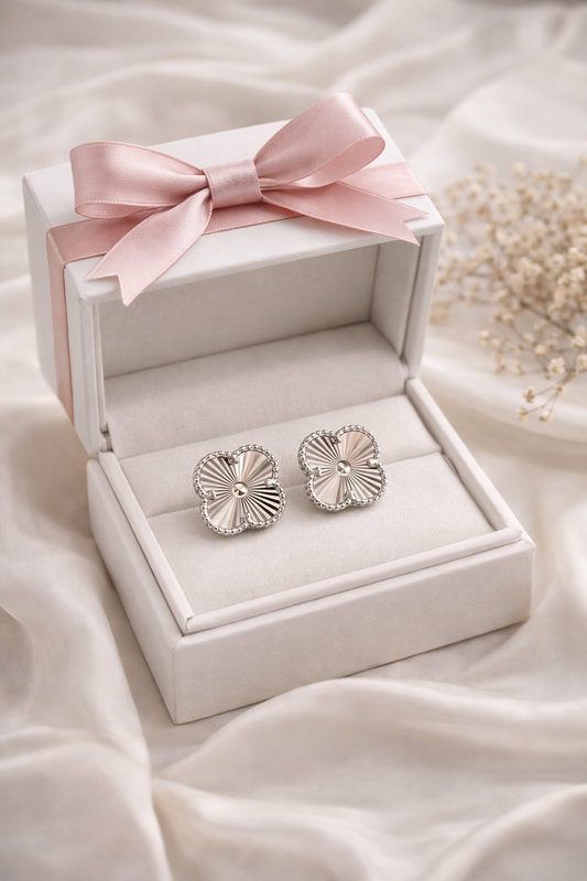 Clover Mirror Stud Earrings – 925 Sterling Silver -11mm