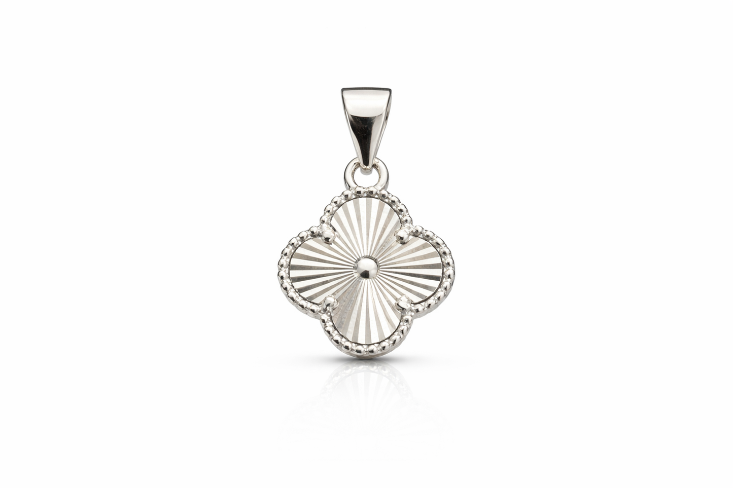 Radiant Clover Pendant – Sterling Silver 925 - 18mm